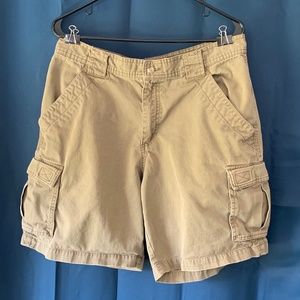 Columbia men's khaki shorts
